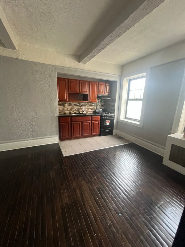 Building Photo - 25 N Harrison St