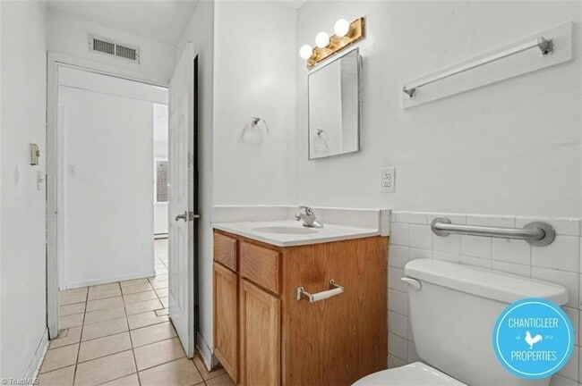 Building Photo - 1504 Autumn Dr