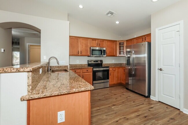 Building Photo - 3650 W Carlos Ln