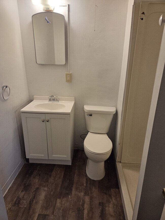 Building Photo - 625 S Prairie Ave