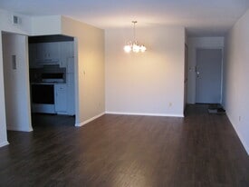 Building Photo - 20333 Detroit Rd