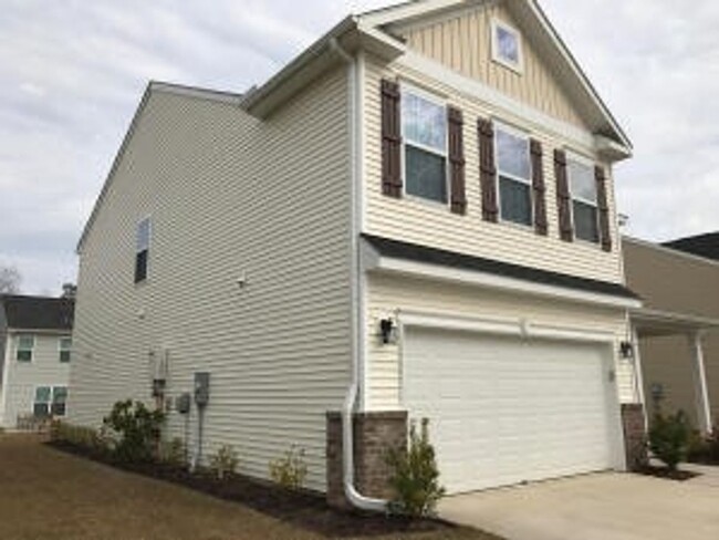 Building Photo - Two story traditional home in Sophia Landing.