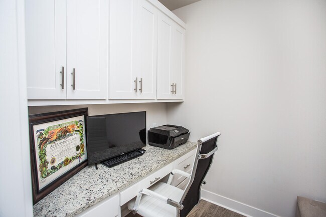 Building Photo - 23 Wilshire Blvd