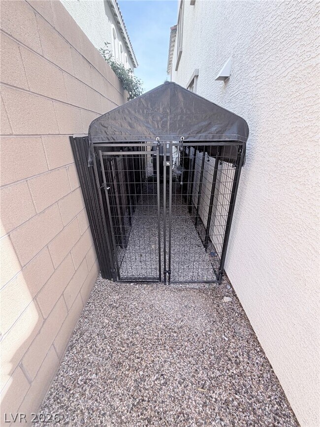 Building Photo - 10025 Desert Bighorn Ct