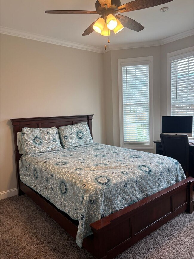 Building Photo - Spacious 4BR/3BA Creekside West Home with Screened Porch, Fenced Yard & 3-Car Garage