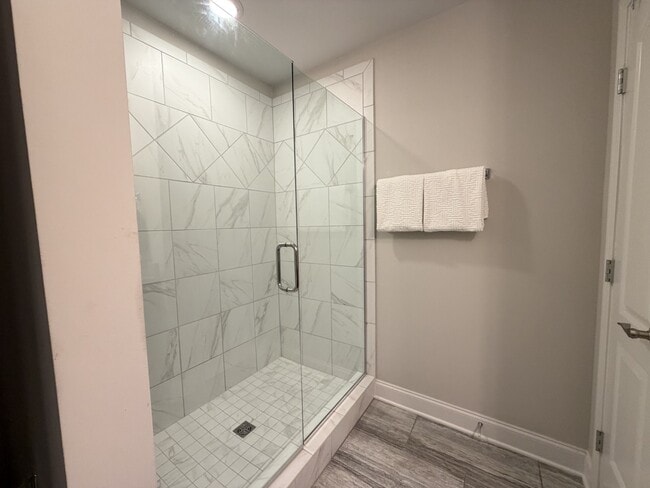 Building Photo - 1630 Shadow Green Dr