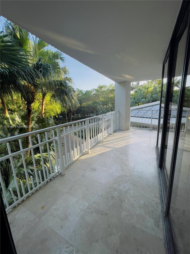 Building Photo - 2000 Towerside Terrace