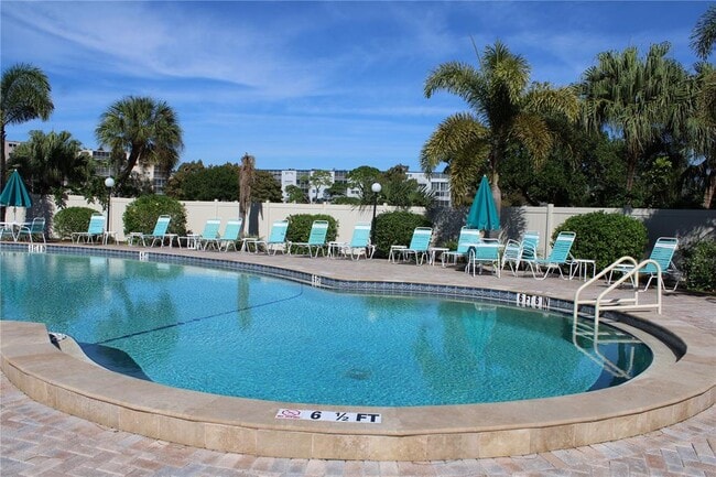 Building Photo - 4240 Ironwood Cir