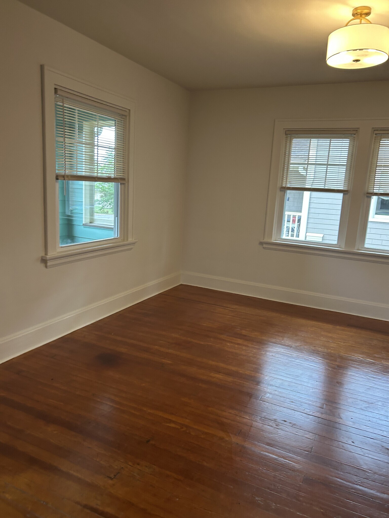 Building Photo - 9477 Highland Ave