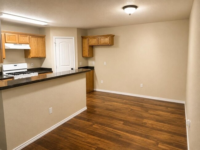 Building Photo - 907 Copus Ave
