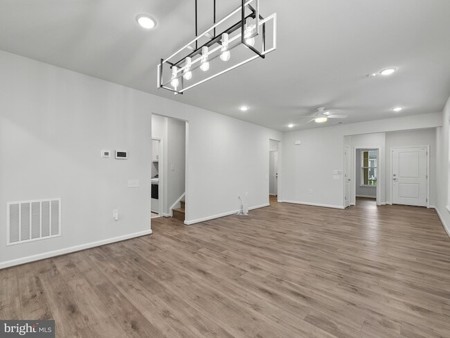 Building Photo - 6248 Zinnia Ln