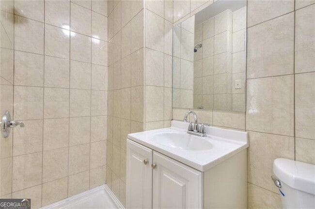 Building Photo - 3946 Green Oak Dr