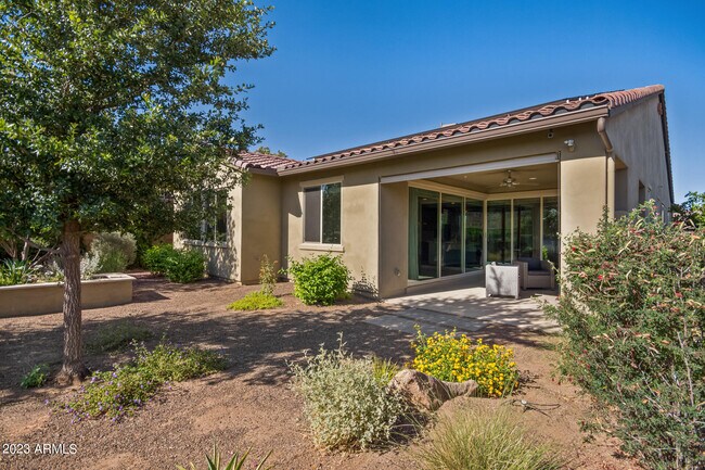 Building Photo - 29098 N Sorrento Dr