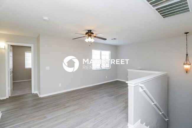 Building Photo - 4 Bedroom Pet-Friendly Home in Avondale, AZ with Main Street Renewal