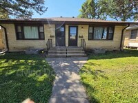 Building Photo - 1249 Dakota St