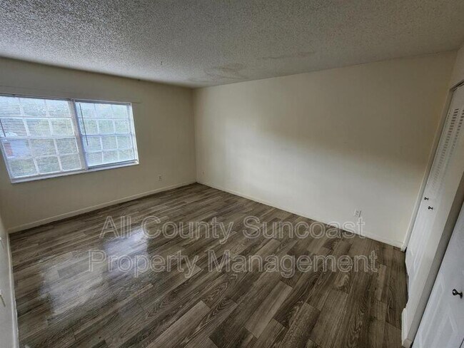 Building Photo - 1830 Dr M.L.K. Jr St N