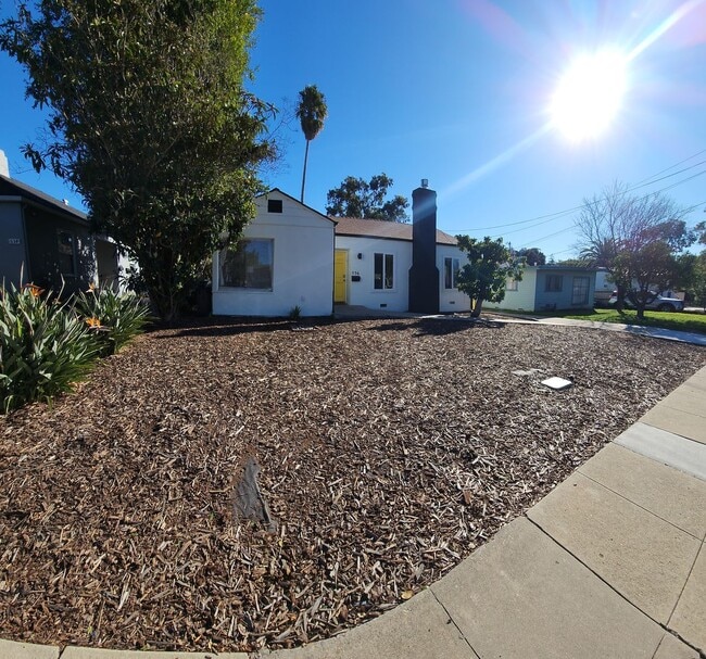 Building Photo - 7 Bedroom 3 bath home close to POLY!!!!