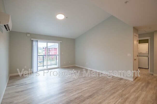 Building Photo - 13001 S Crompton Lane