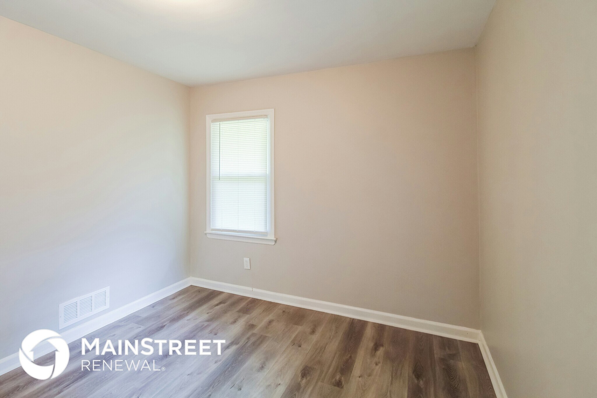 Building Photo - 3717 Loren Dr