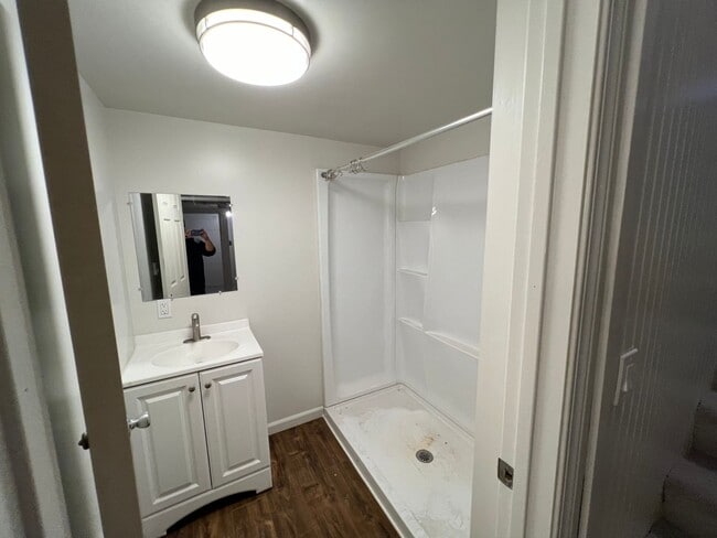 Building Photo - Bremerton Duplex