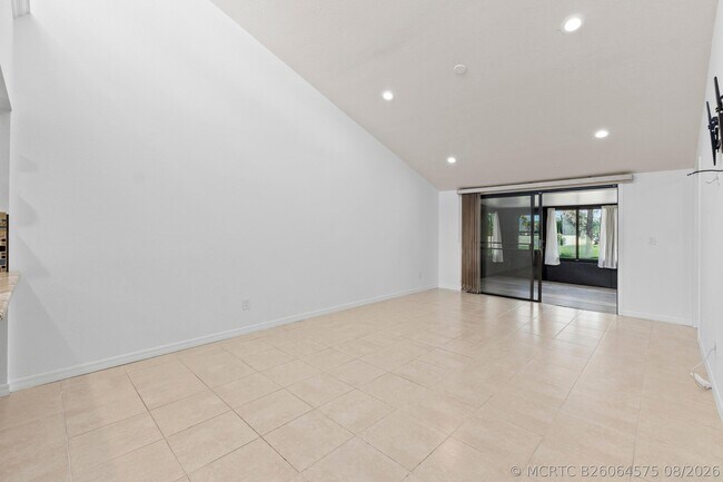 Building Photo - 1431 SE Berwick Ct