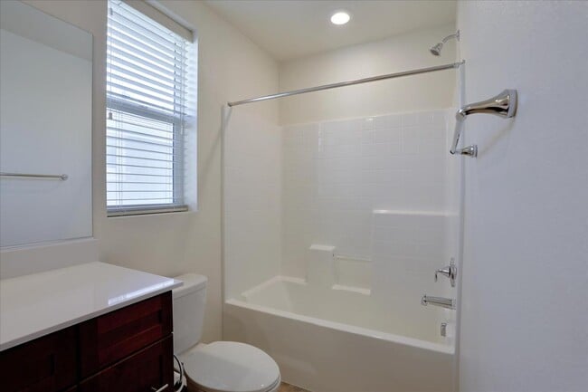 Building Photo - 9153 Foster Ln