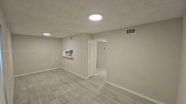 Building Photo - 5720 SW 5th St