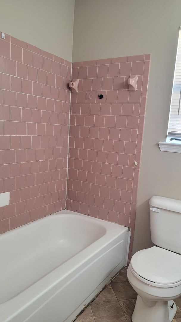 Building Photo - 614 Trevor St