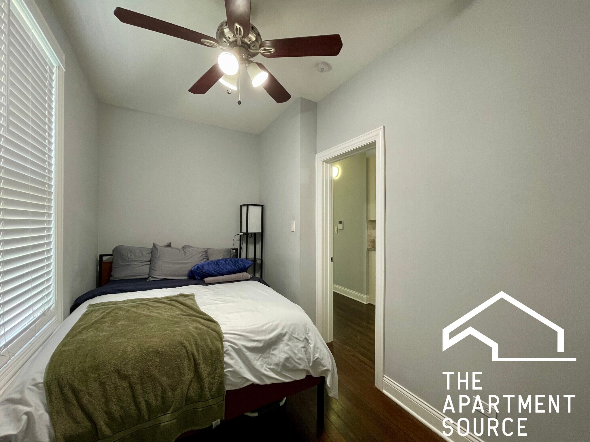 Building Photo - 2824 N Ridgeway Ave