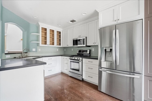 Building Photo - 3224 Via Verde Terrace