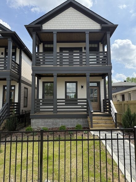 Primary Photo - 3009 Batavia St