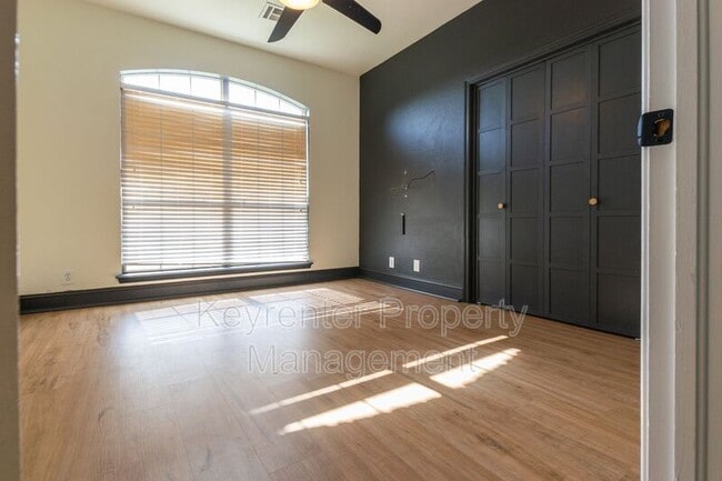 Building Photo - 17300 Zinc Dr