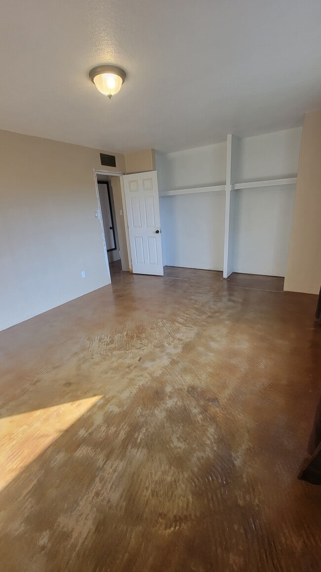 Building Photo - 3323 Camino Prado Vista