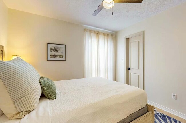 Building Photo - 5111 Keystone Dr