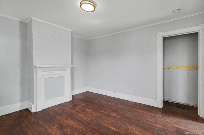 Building Photo - 39 Spruce St