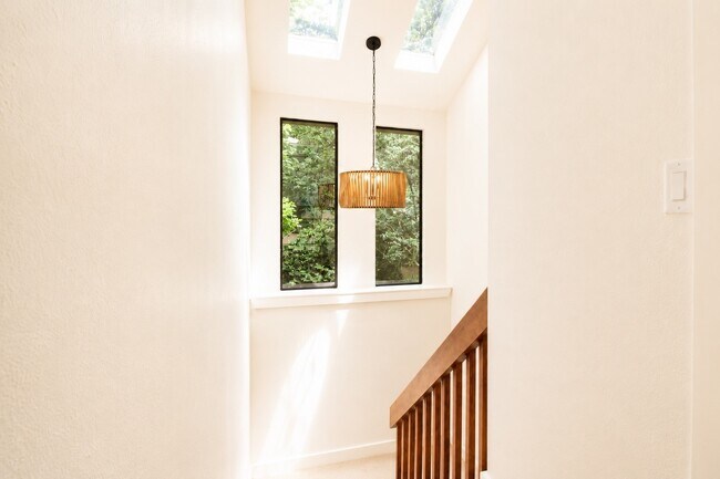 Building Photo - 15 Mallard Glen Pl