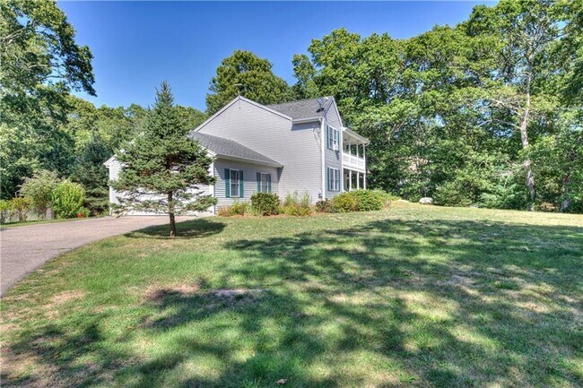 Building Photo - 34 Deer Run