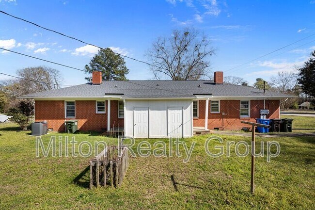 Building Photo - 1208 S 9th St