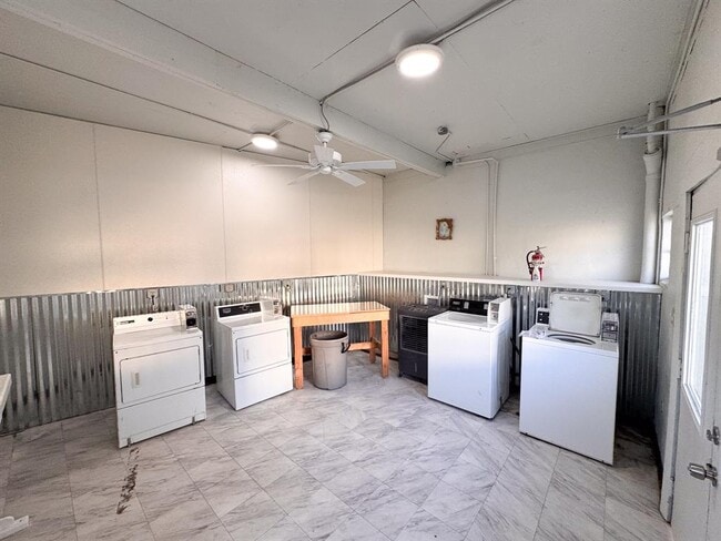 Building Photo - 1050 FM970