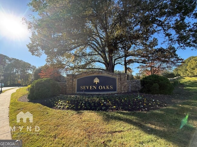 Building Photo - 12515 Magnolia Cir