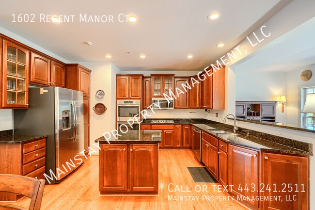 Building Photo - 1602 Regent Manor Ct