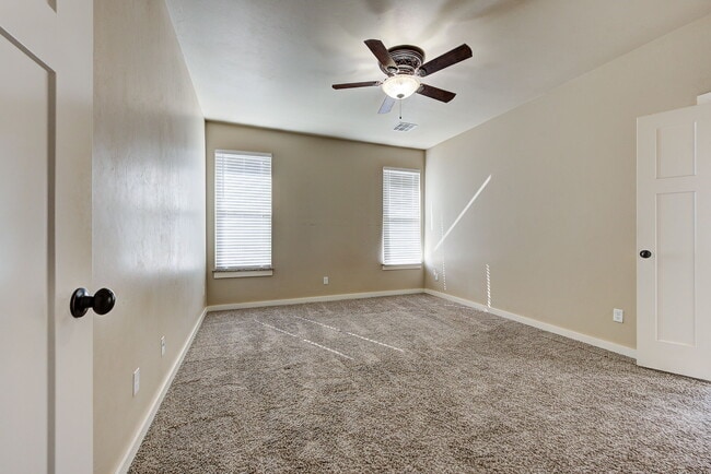 Building Photo - 2300 Bretford Way