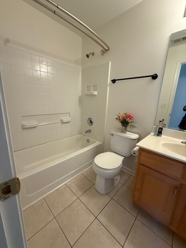 Building Photo - 4245 Savoy Ln