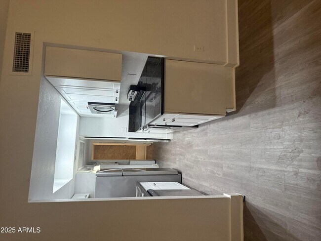 Building Photo - 18202 N Cave Creek Rd