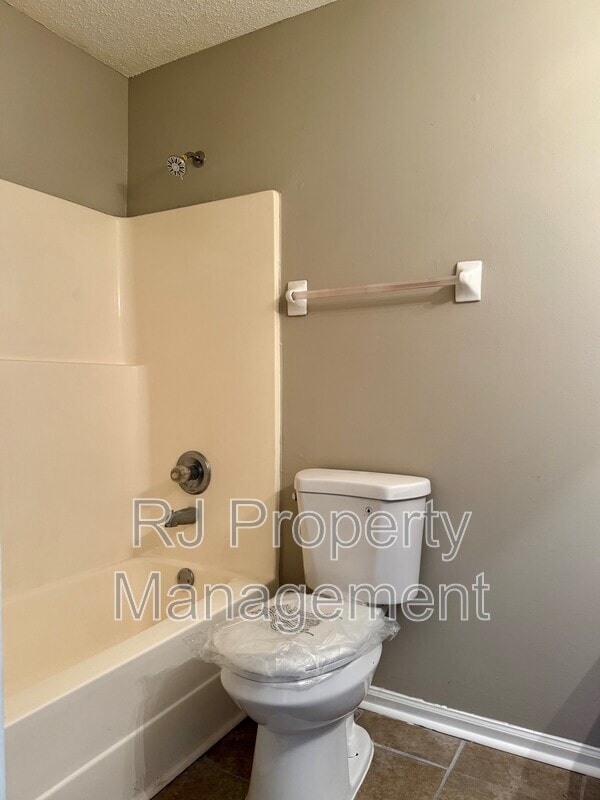 Building Photo - 4297 Kings Valley Cove E