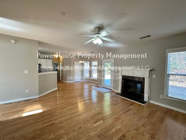 Building Photo - 2403 Walnut Tree Ln