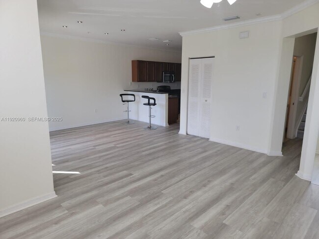 Building Photo - 10870 NW 88th Terrace