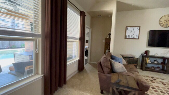 Building Photo - 12643 Jamestown Crossing Ln