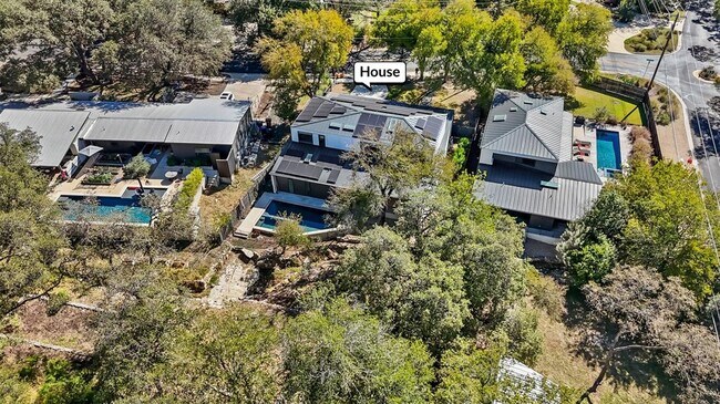 Building Photo - 5704 Driftwood Dr