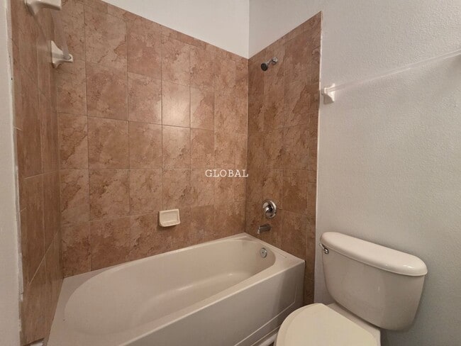 Building Photo - Condo for rent